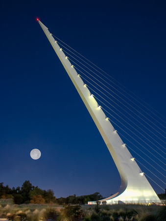 Full Moon at Sundial - Full Bridge